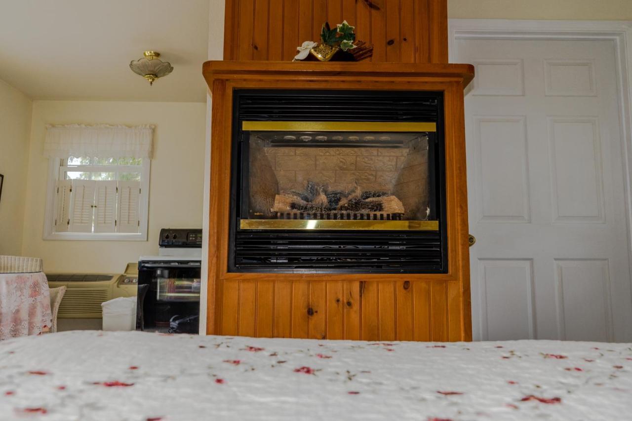 The Chimney Rock Inn & Cottages Экстерьер фото