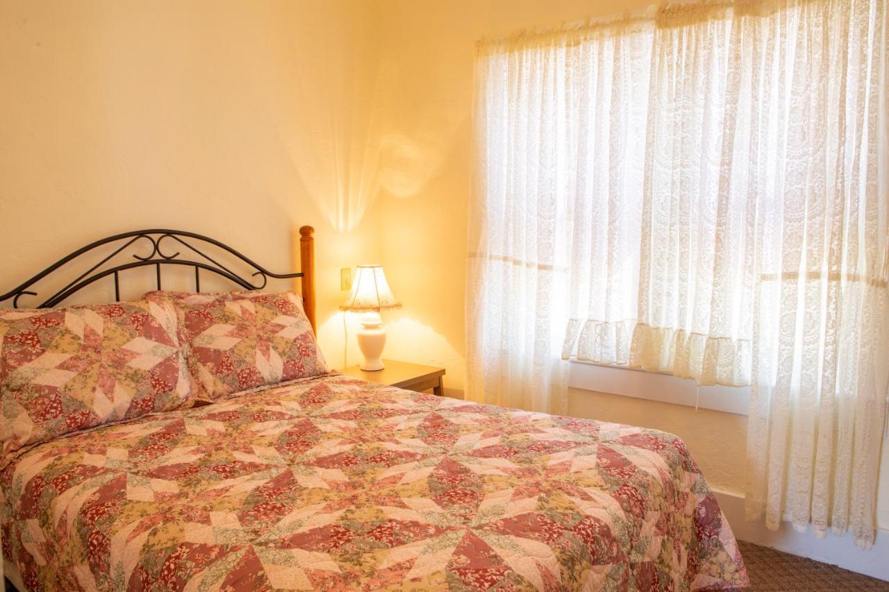 The Chimney Rock Inn & Cottages Экстерьер фото
