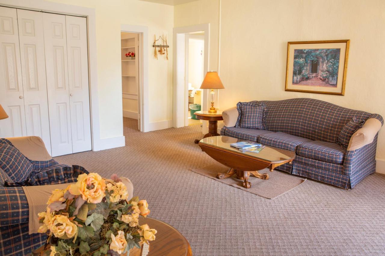 The Chimney Rock Inn & Cottages Экстерьер фото
