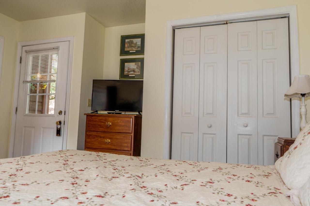 The Chimney Rock Inn & Cottages Экстерьер фото