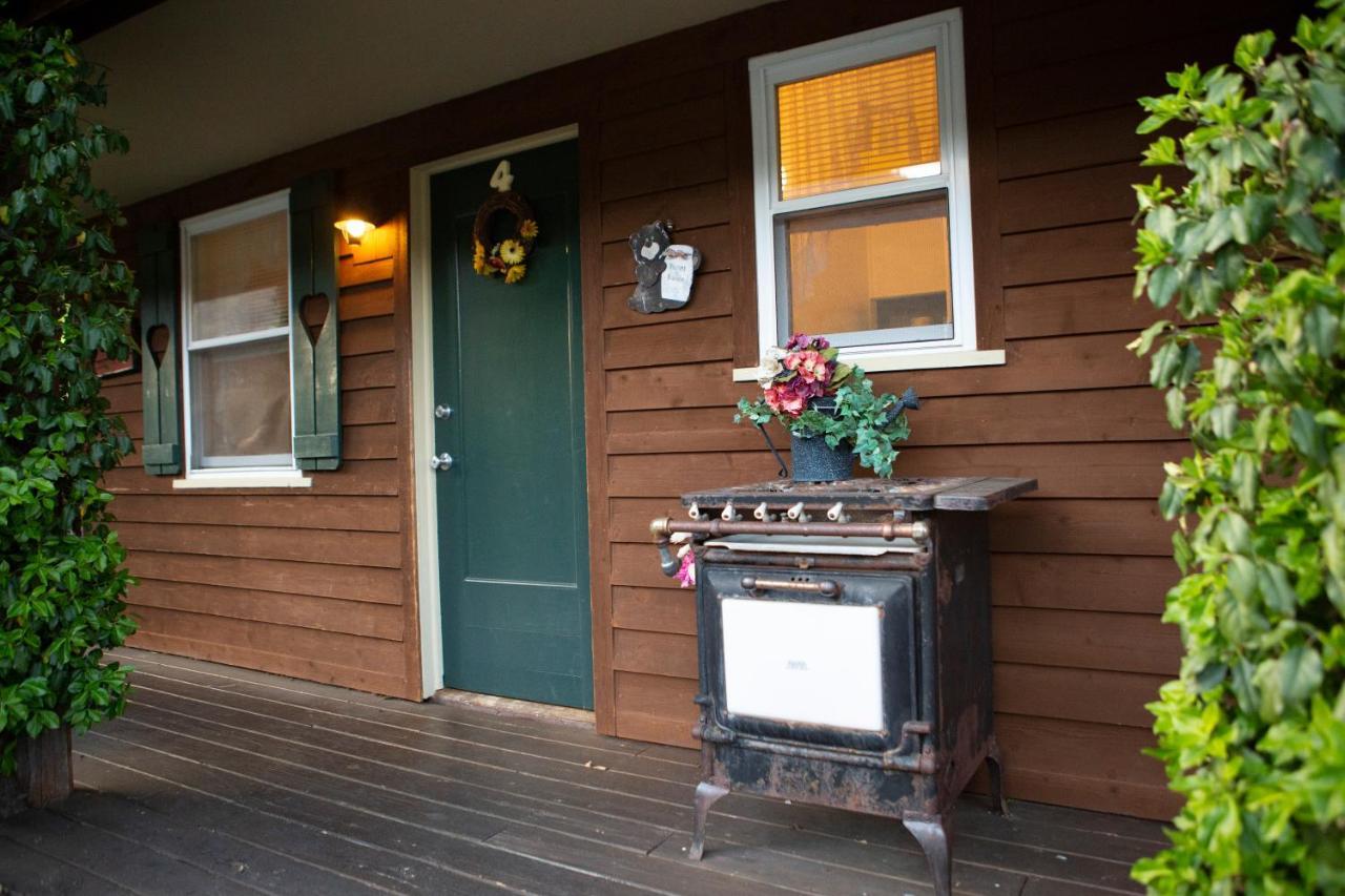 The Chimney Rock Inn & Cottages Экстерьер фото